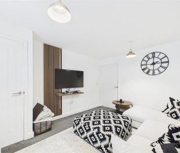 3 bedroom semi-detached house to rent - Photo 3