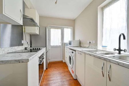 Connell Crescent, Ealing, W5 - Photo 4