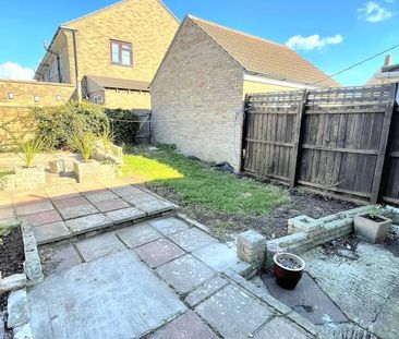 3 bedroom terraced house to rent - Photo 3