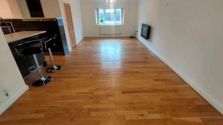 4 bedroom bungalow to rent - Photo 2