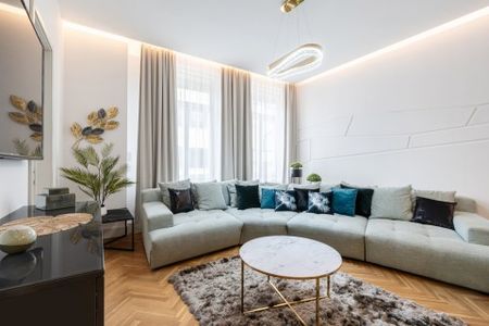 Kristóf square - Fotó 2