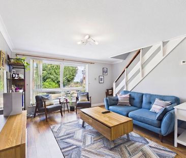 2 bedroom Maisonette in Fernley Court, Maidenhead - Photo 2