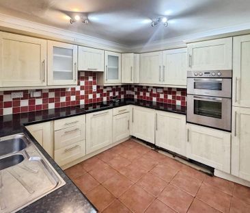 3 bedroom detached house to rent - Photo 3