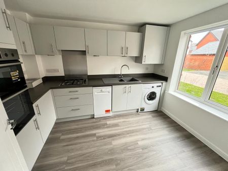 3 bedroom semi-detached house to rent - Photo 5