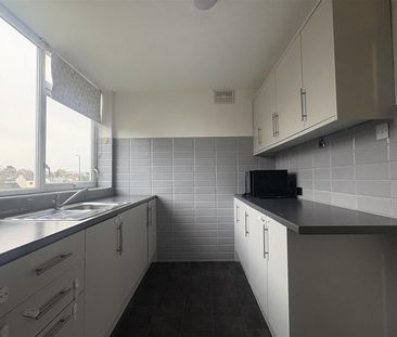 2 bedroom maisonette to rent - Photo 2