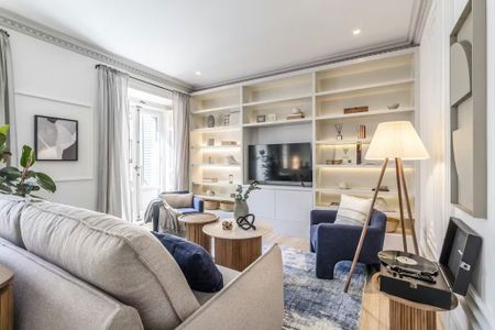 Calle de Augusto Figueroa, Madrid, Community of Madrid 28004 - Photo 2