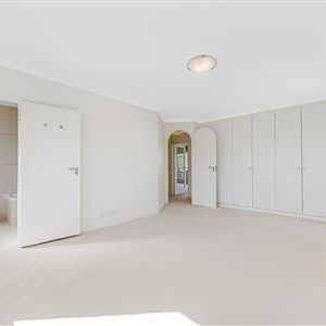 Addison Road, W14 - Photo 1