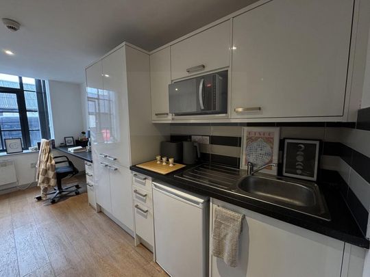 Studio to rent - Photo 1