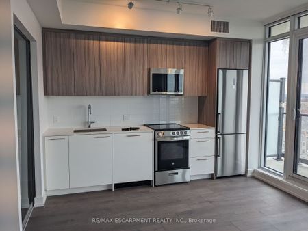 For Lease - 225 Veterans Drive Unit# 910, Brampton, Ontario - Photo 4