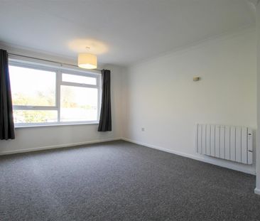 Greenways, Sawtry, Huntingdon - Photo 2