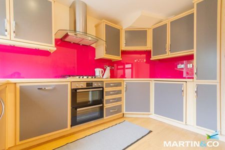 3 bedroom semi-detached house to rent - Photo 4