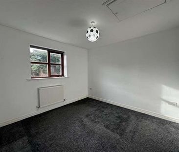 Box Tree Grove, Keighley, BD21 - Photo 4