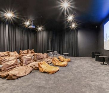 Modern Two-Bedroom Apartment in a Prime Location - Photo 1