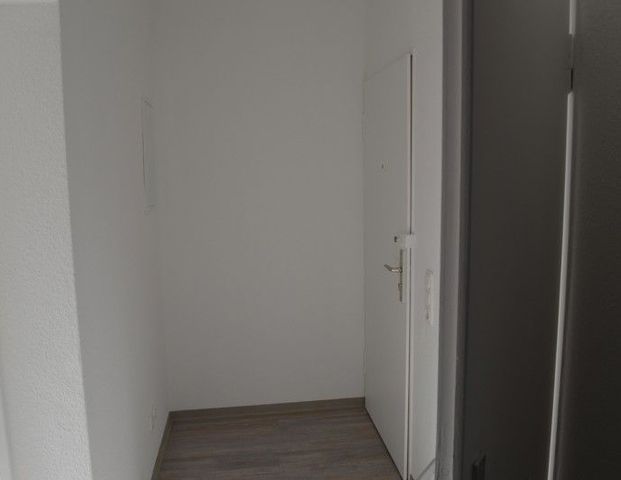 Charmante 1-Zi.-Wohnung mit Balkon im Erdgeschoss - Foto 1