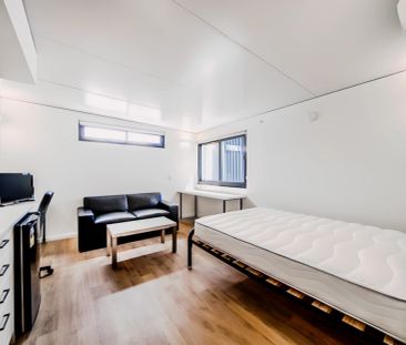 Large Studio - Photo 5