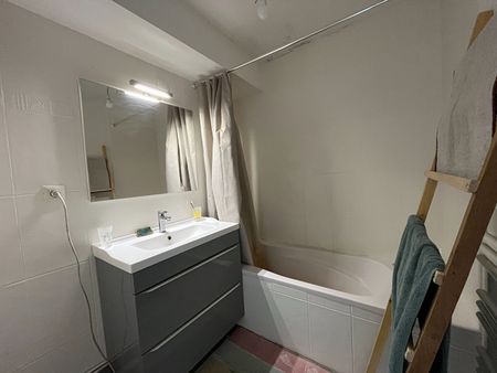 Location Appartement 3 pièces 58m² - Photo 5