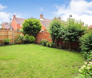 4 bedroom detached house to rent - Photo 5