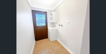 Comfortable 3-Bedroom Home with Outdoor Entertaining – Prime Rutherford Location - Photo 4