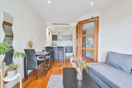 Praed Street, Paddington, W2 - Photo 2