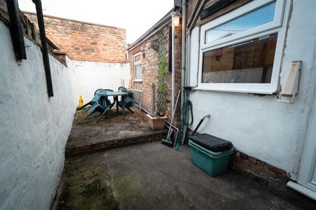 5, Granville Terrace - Photo 2