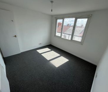 3 Bed Terraced House, Northbrook Road, CH44 - Photo 1