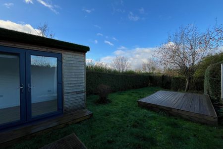 Broadway, STOKE-ON-TRENT - Photo 4