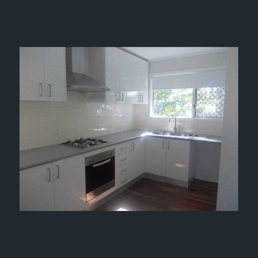 $500 per week - Photo 1