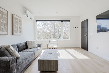 For Lease - 159 Locksley Avenue Unit# 2, Toronto, Ontario - Photo 2