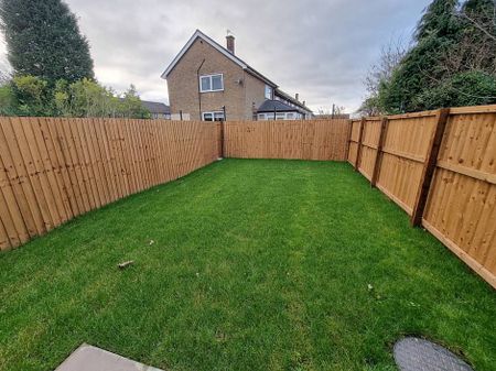 8 Edstone Grange, Sutherland Road, Heywood - Photo 4