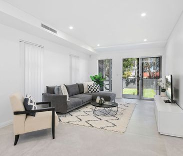 PRESTIGIOUS HOME WITH BONUS ATTACHED GRANNY FLAT - Photo 3