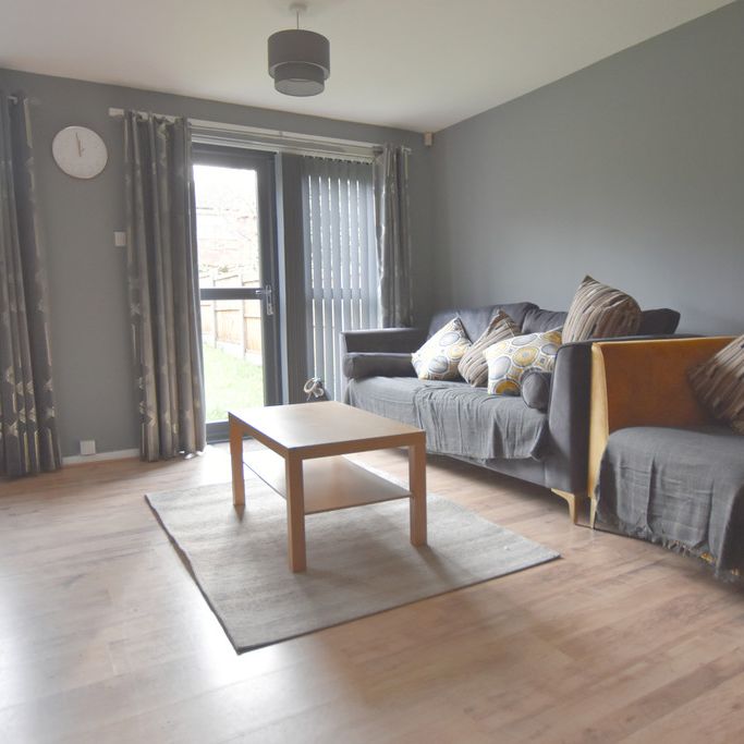 2 Bedroom Semi-Detached House - Photo 1