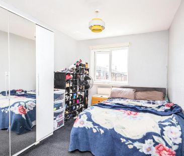 3 bedroom end of terrace house to rent - Photo 6