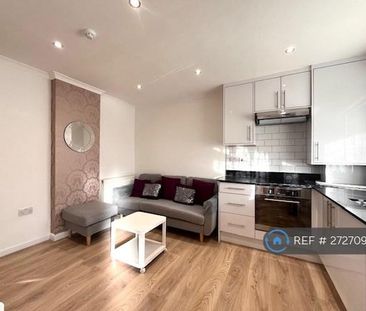 3 bedroom flat to rent - Photo 5