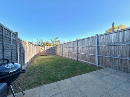 3 bedroom terraced house to rent - Photo 4
