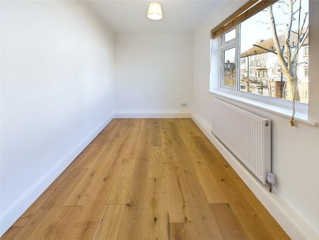 Manor Road, Twickenham, TW2 - Photo 4