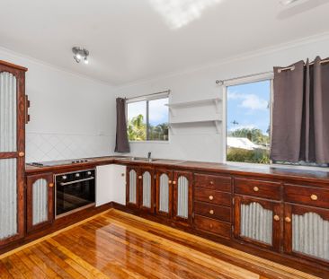 Well Position Highset Home in Kelso - Photo 1