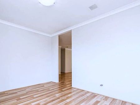 7 Wales Court, Clarkson WA 6030 - Photo 2
