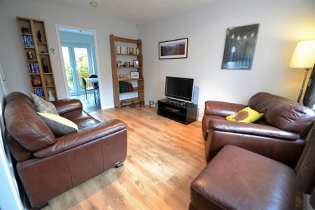 2 bedroom terraced house to rent - Photo 2