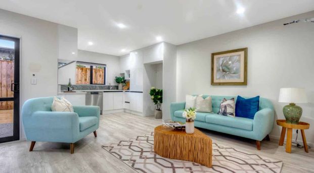 Modern Townhouse In Papakura - Photo 1