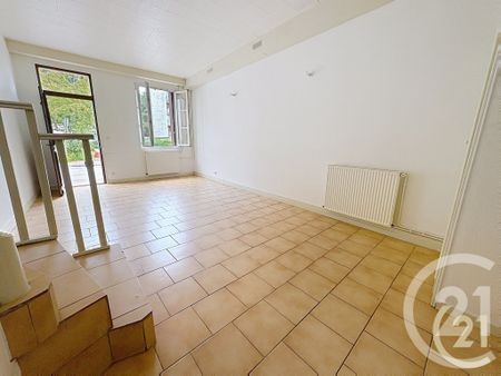 Location Maison 4 pièces 72m² PONT AUDEMER 27500 - Photo 2