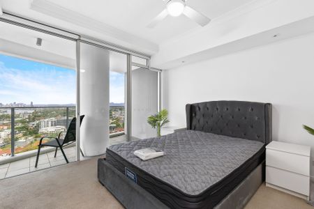 Modern Urban Living in the Heart of Southport - Convenience, Comfort, and Style. - Photo 4