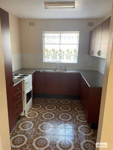 Large 2 bedroom CBD apartment - Photo 3