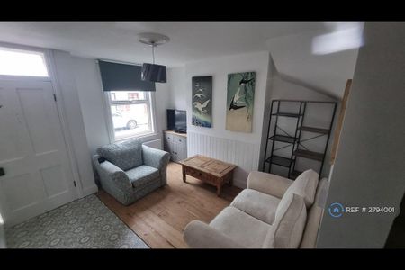 2 bedroom terraced house to rent - Photo 2