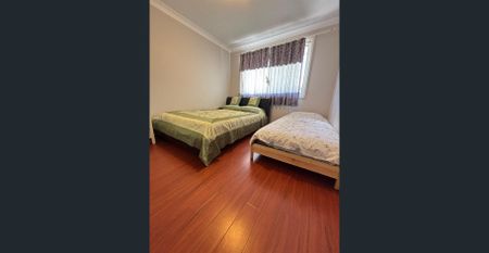 WALK TO ROOTY HILL TRAIN STATION - Photo 4