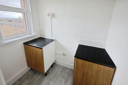 2 bedroom terraced house to rent - Photo 3