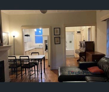 2/108 Hotham Street, East Melbourne, Vic 3002 - Photo 2