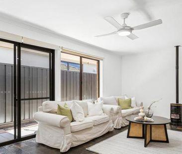 36 Sun Crescent - Photo 2