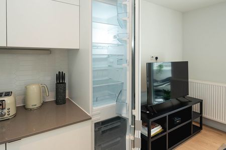 Olympic Way - Photo 2