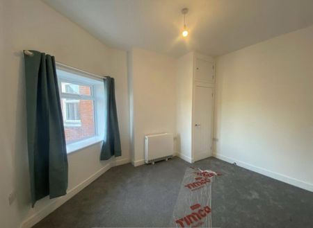 3 bedroom flat to rent - Photo 5