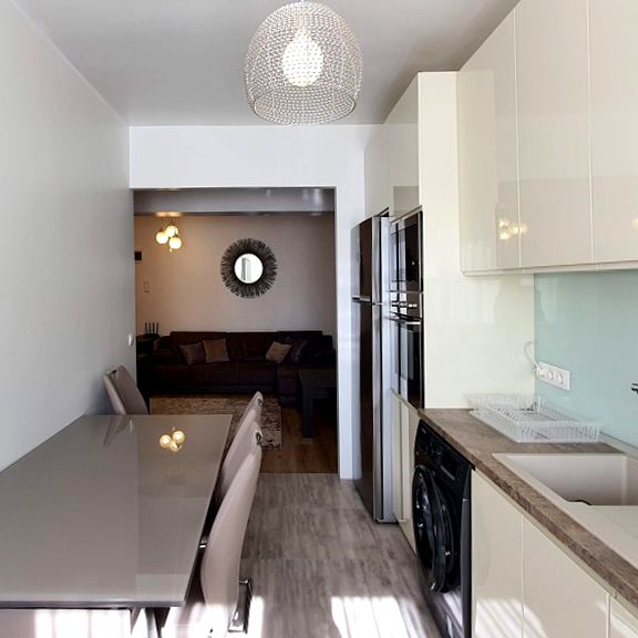 Apartament de inchiriat in Ploiesti, zona 9 Mai - Photo 1